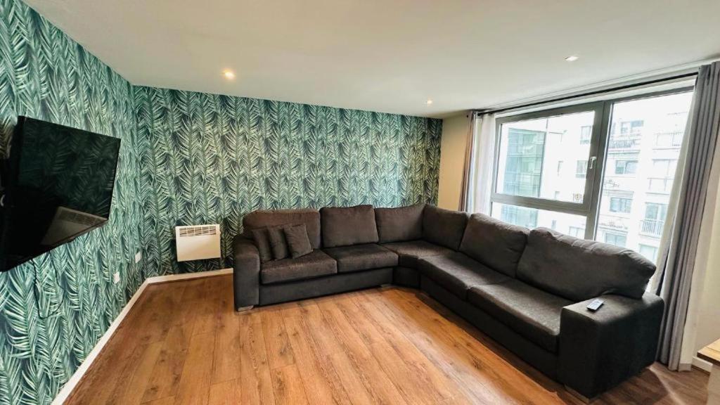 Britannia Apartments — Photos 1