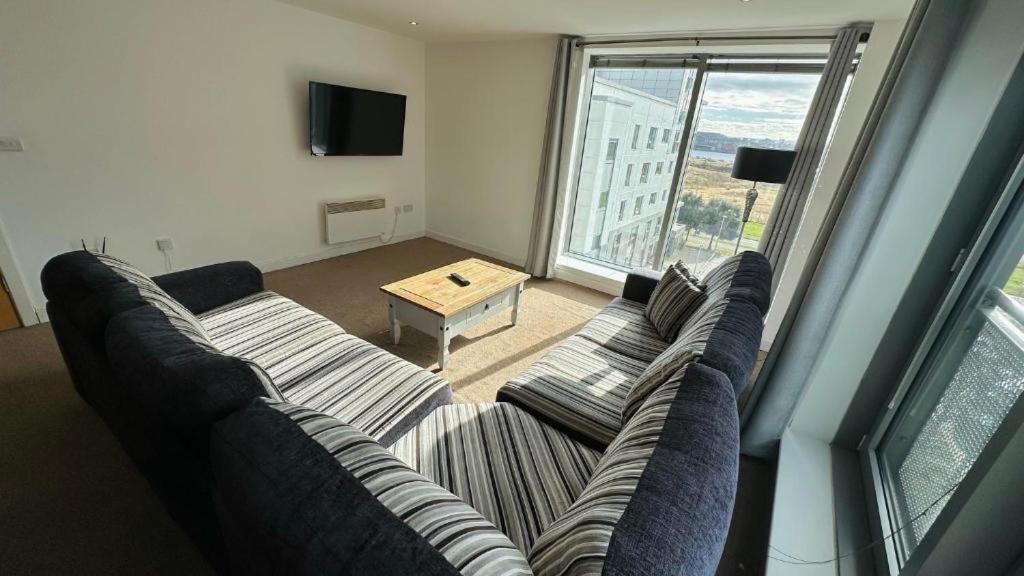 Britannia Apartments — Photos 2